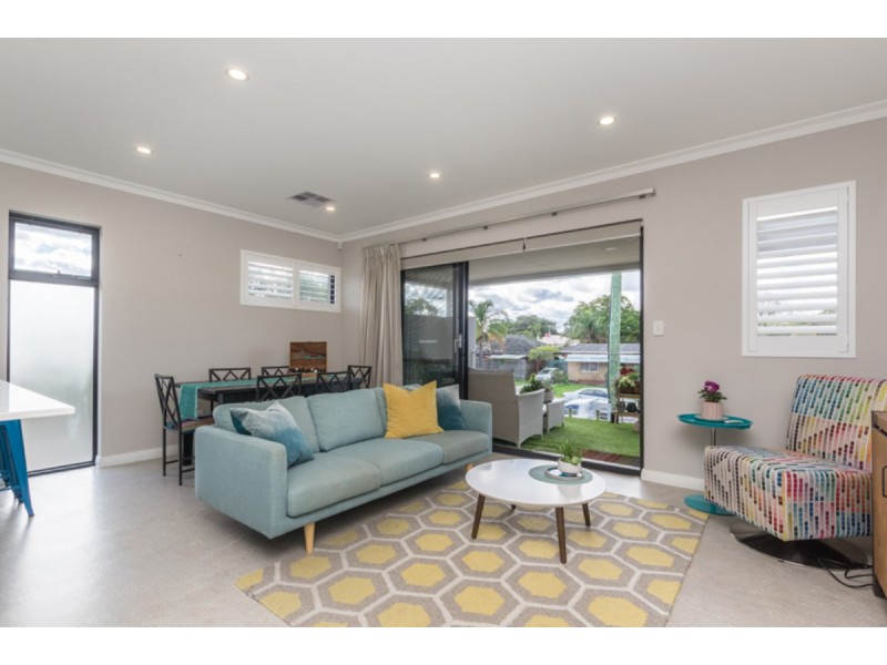 4/316 Hardey Road, Cloverdale WA 6105