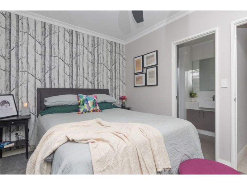 4/316 Hardey Road, Cloverdale WA 6105