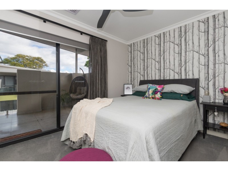 4/316 Hardey Road, Cloverdale WA 6105