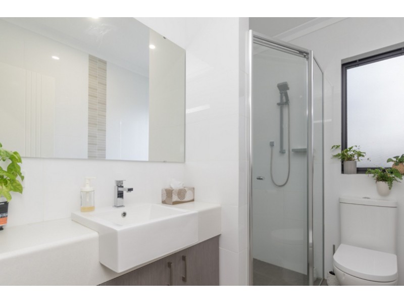 4/316 Hardey Road, Cloverdale WA 6105