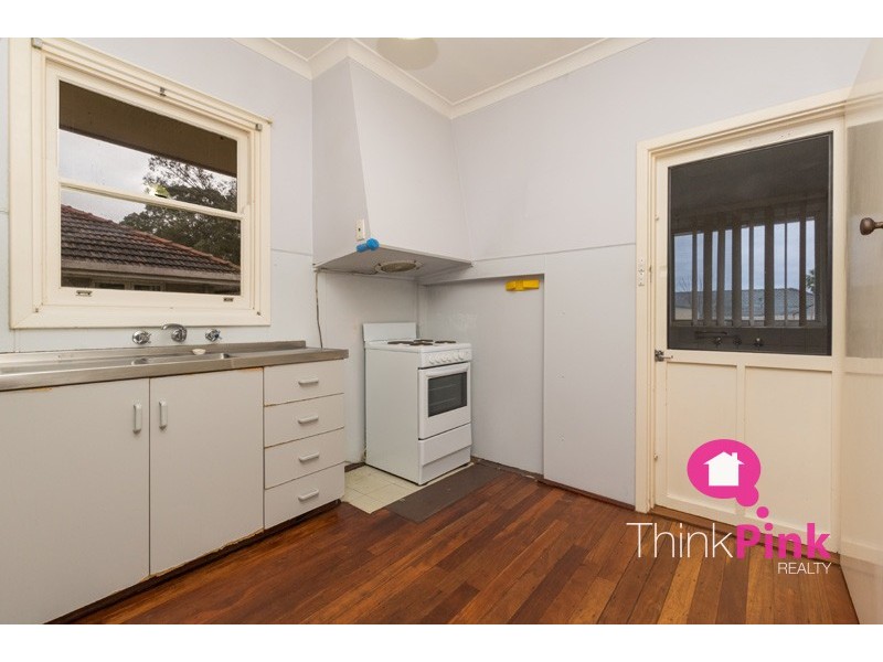 206 Gabriel Street, Cloverdale WA 6105