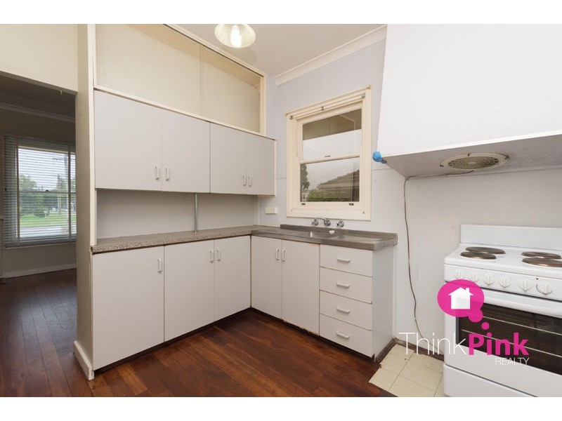 206 Gabriel Street, Cloverdale WA 6105