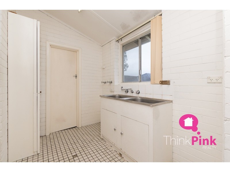 206 Gabriel Street, Cloverdale WA 6105