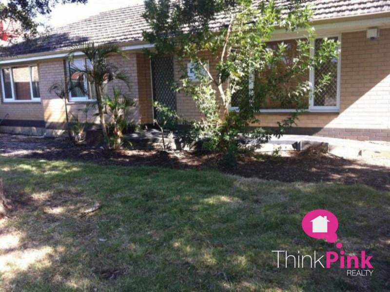 18 Thomas Street, Queens Park WA 6107