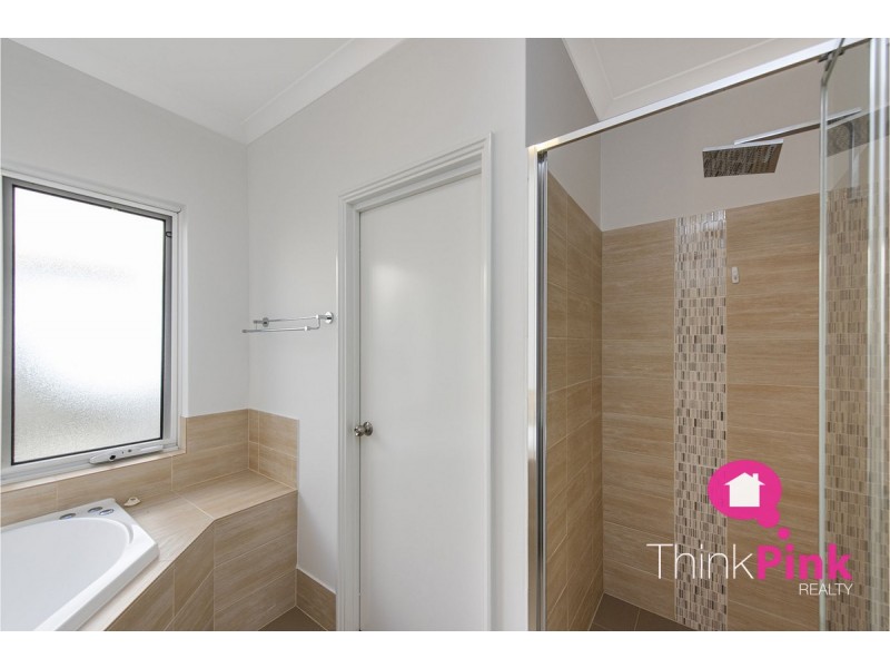 28 Sweetgum Way, Piara Waters WA 6112