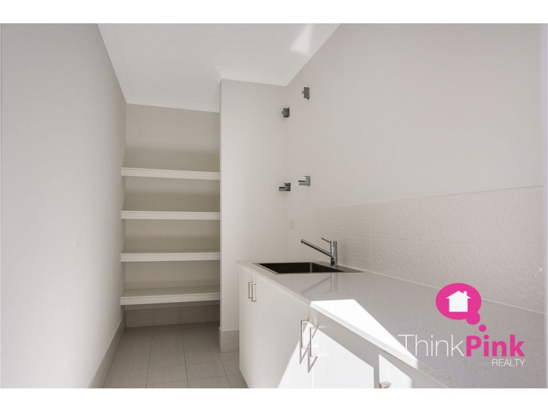 28 Sweetgum Way, Piara Waters WA 6112