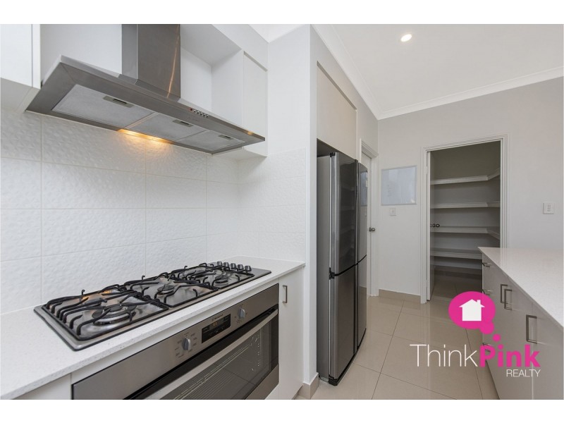 28 Sweetgum Way, Piara Waters WA 6112