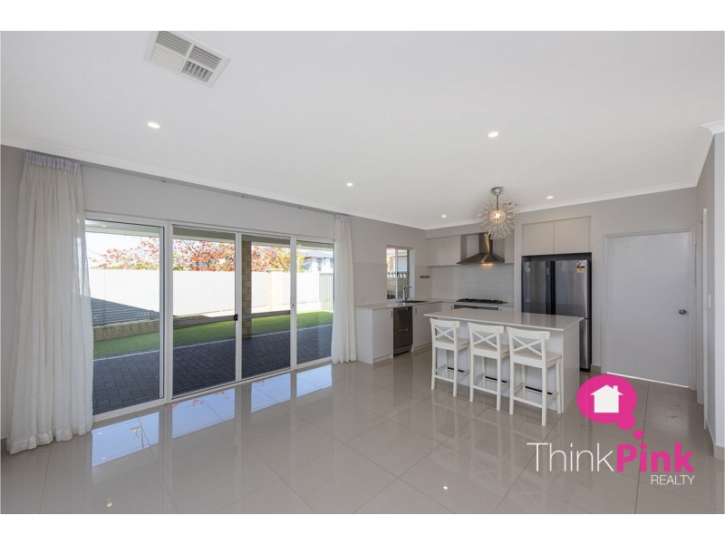 28 Sweetgum Way, Piara Waters WA 6112