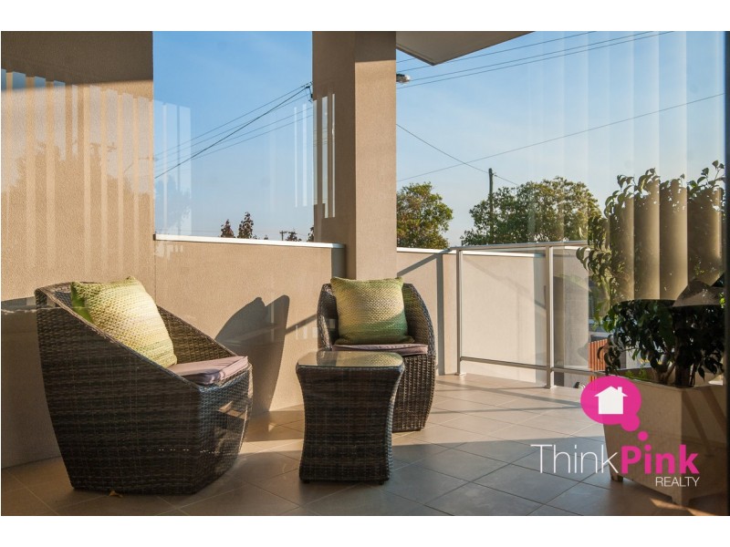 4/203 Belmont Avenue, Cloverdale WA 6105