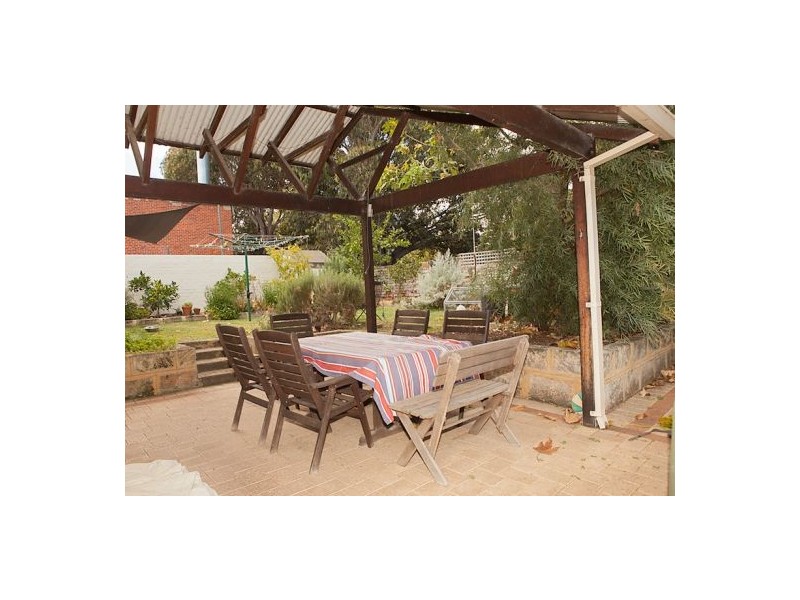 10 Lakeway, Claremont WA 6010