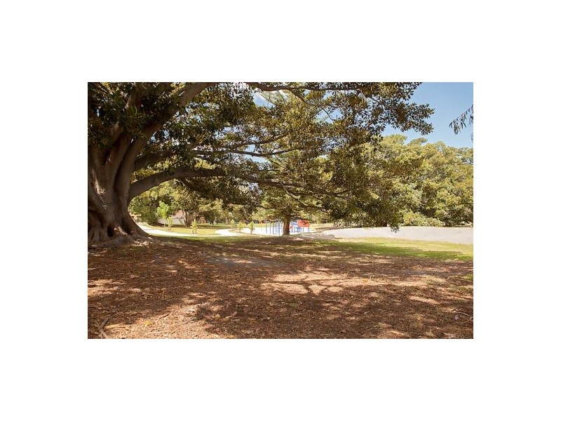 10 Lakeway, Claremont WA 6010