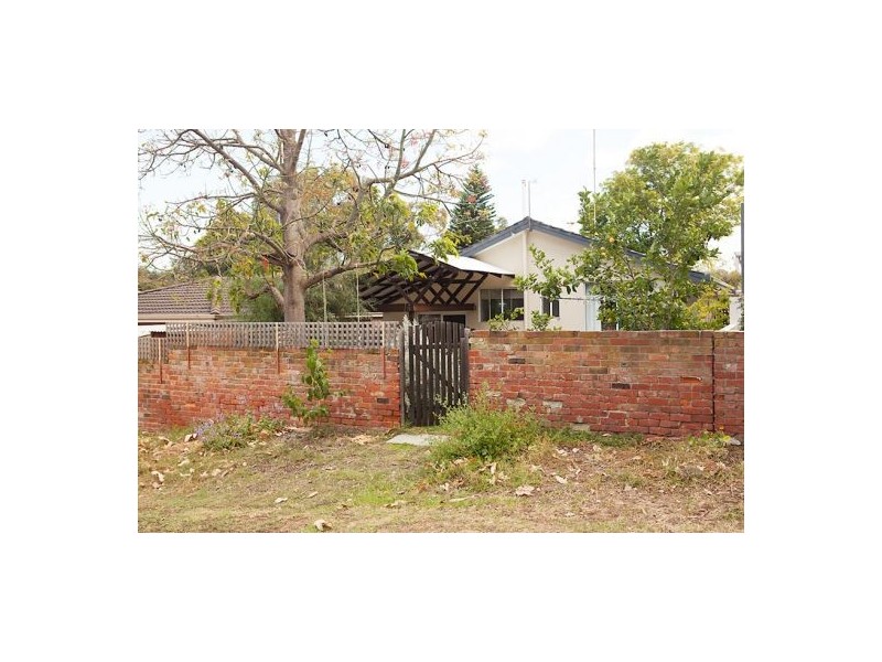 10 Lakeway, Claremont WA 6010