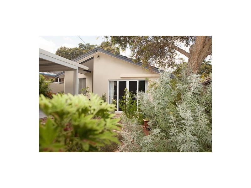 10 Lakeway, Claremont WA 6010