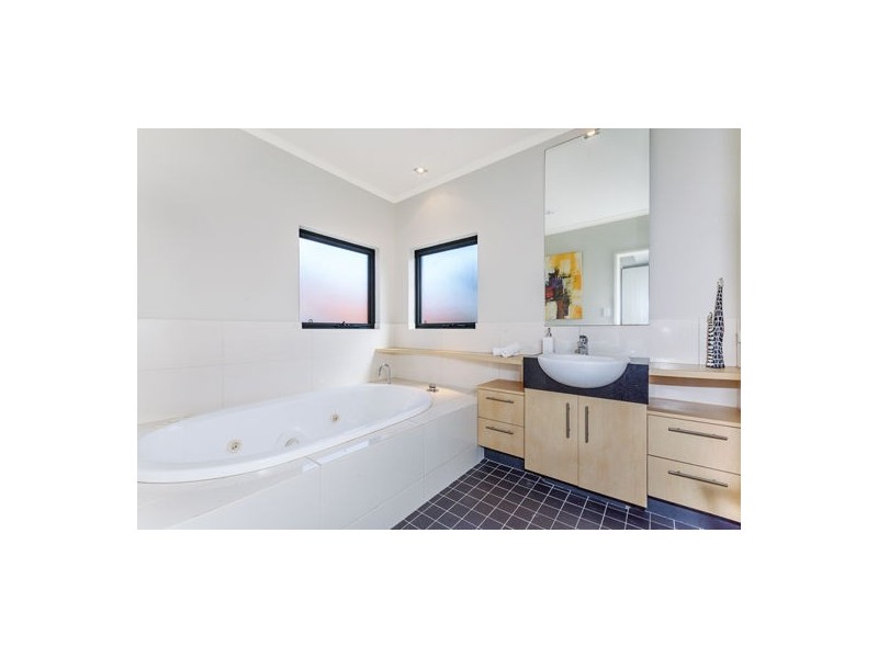 4/64 Labouchere Road, South Perth WA 6151