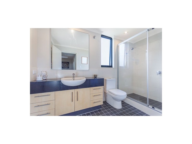 4/64 Labouchere Road, South Perth WA 6151