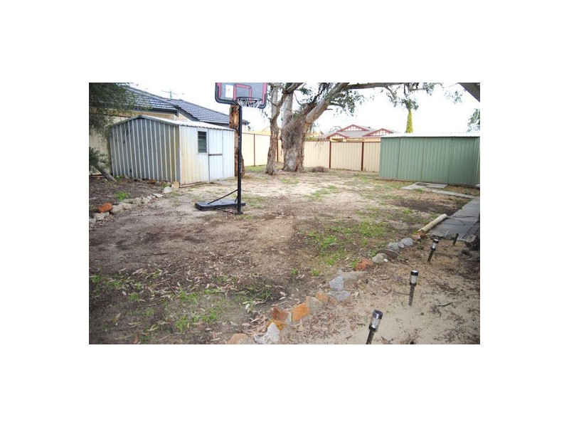 17 Lovell Way, Bayswater WA 6053