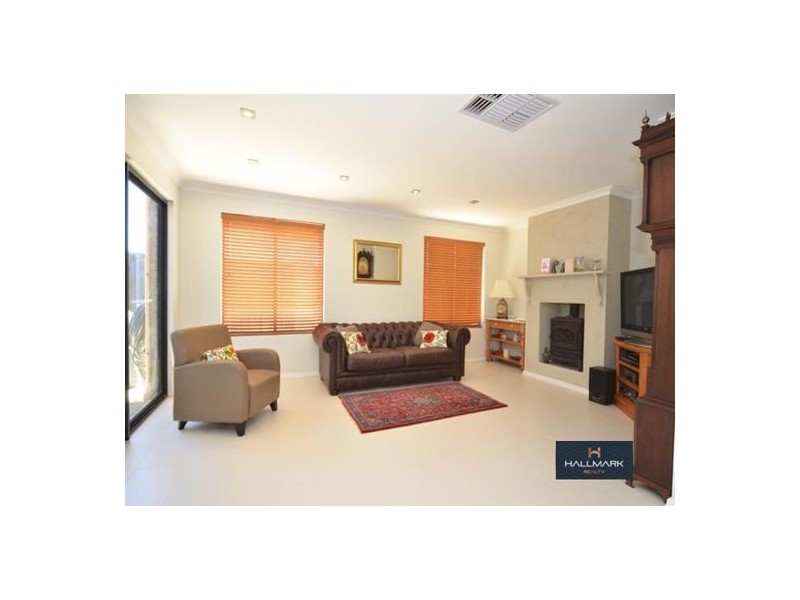 8 Andros Circuit, Mindarie WA 6030