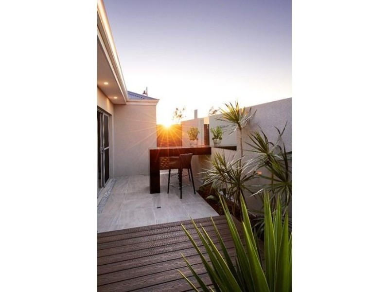 3 Longstaff Avenue, Alkimos WA 6038