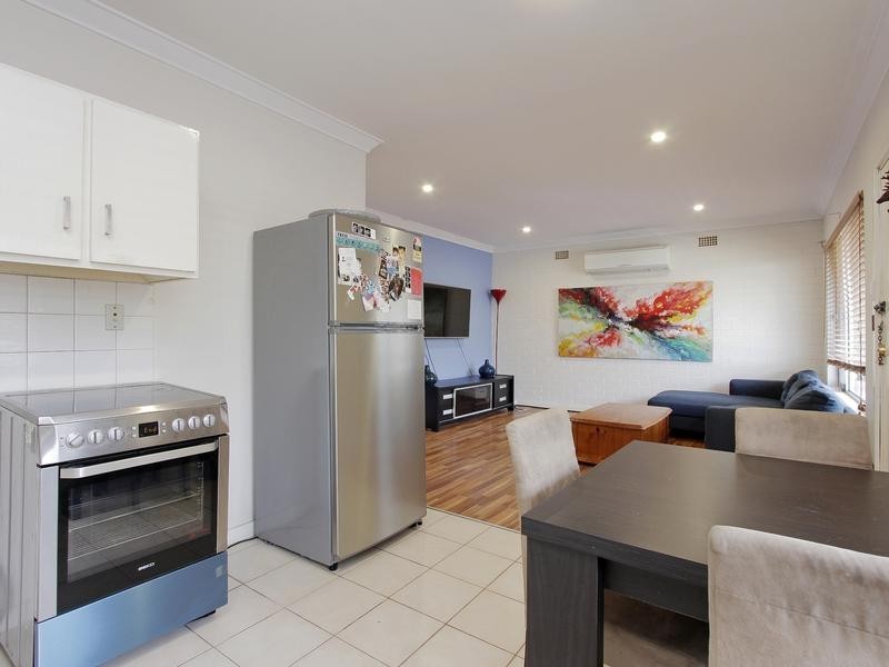 3/39-41 Delphine Ave, Dianella WA 6059