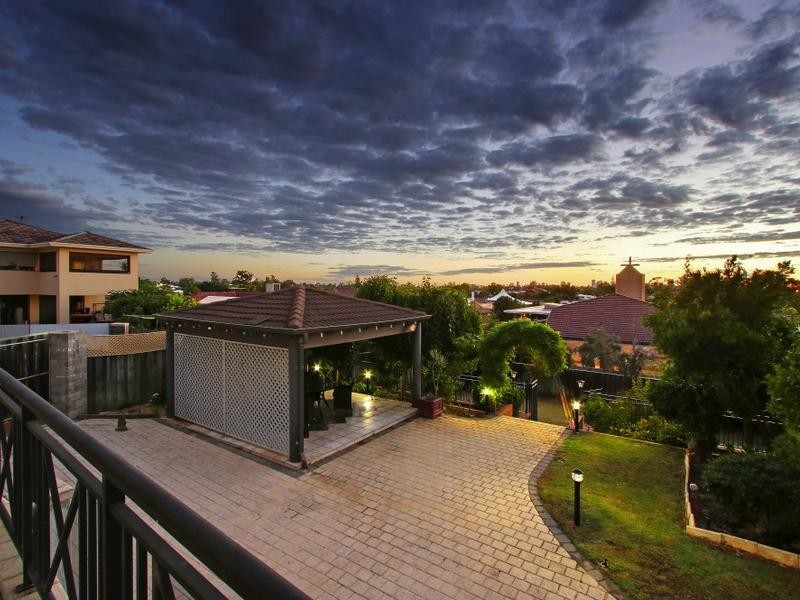 147 Coode St, Bayswater WA 6053