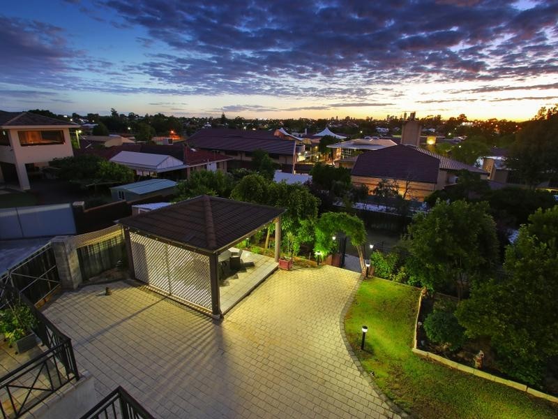 147 Coode St, Bayswater WA 6053