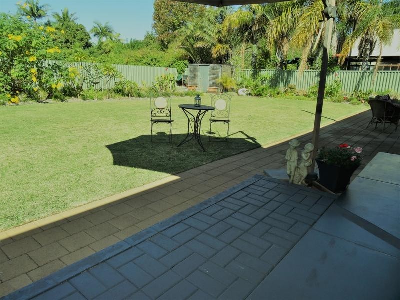 6 Ontario Rd, Dianella WA 6059