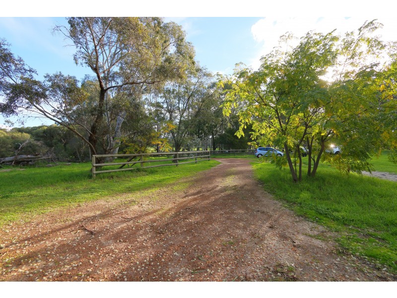 330 Paterson Road, Pinjarra WA 6208