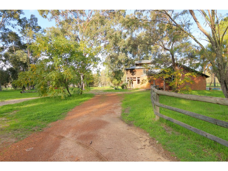 330 Paterson Road, Pinjarra WA 6208