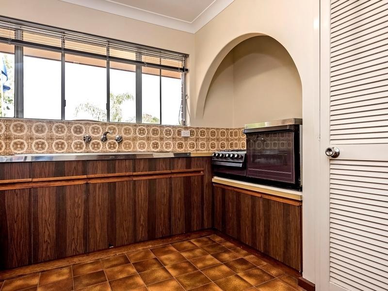 72 Allamanda Way, Forrestfield WA 6058