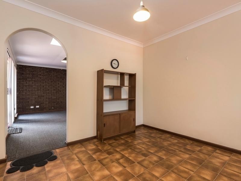 72 Allamanda Way, Forrestfield WA 6058