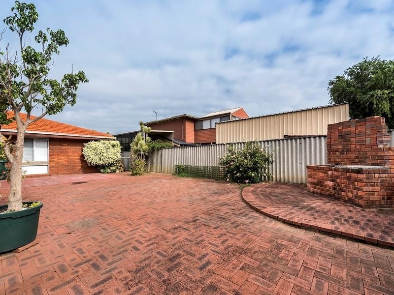 72 Allamanda Way, Forrestfield WA 6058