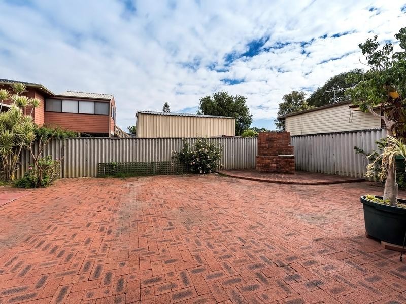 72 Allamanda Way, Forrestfield WA 6058