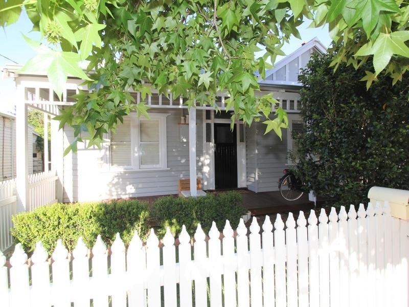 21 Station Street, Guildford WA 6055