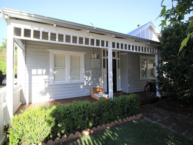21 Station Street, Guildford WA 6055