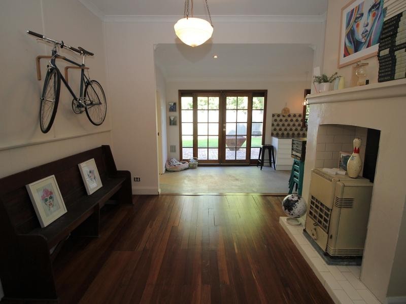 21 Station Street, Guildford WA 6055