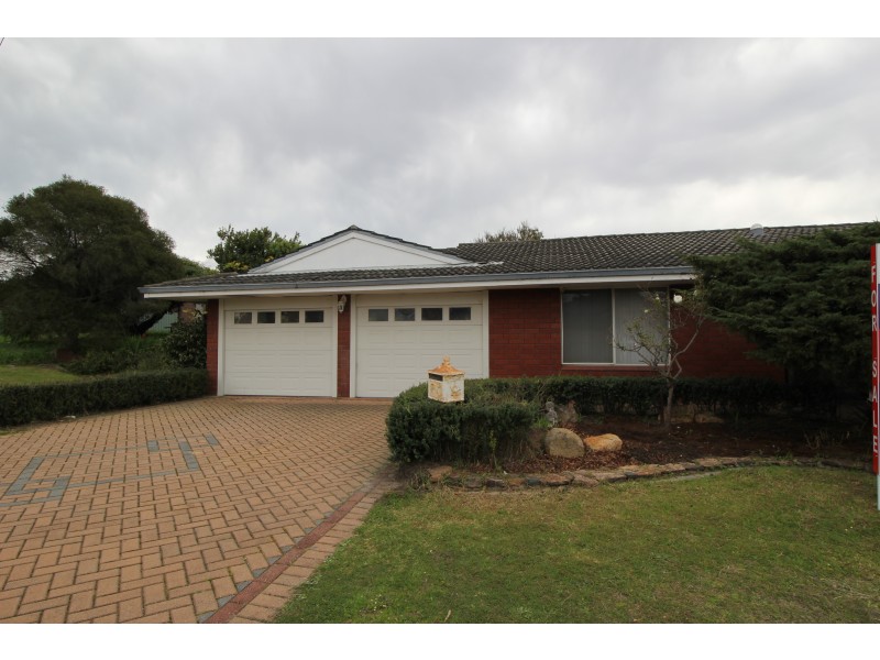 9 HANNABY STREET, Dianella WA 6059