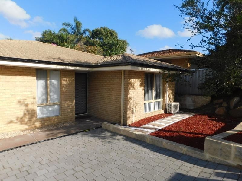 10 Fleetwood Circuit, Woodvale WA 6026