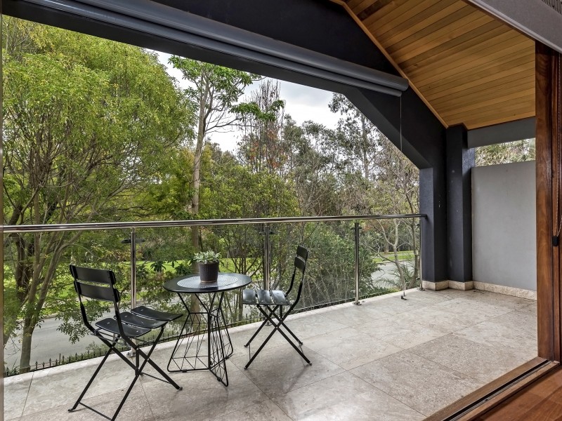 21 River Bank Boulevard, South Guildford WA 6055