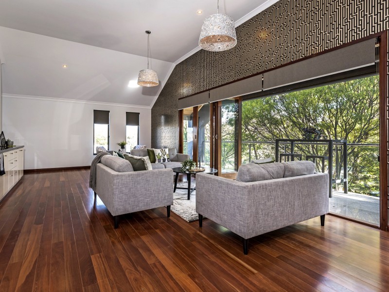 21 River Bank Boulevard, South Guildford WA 6055