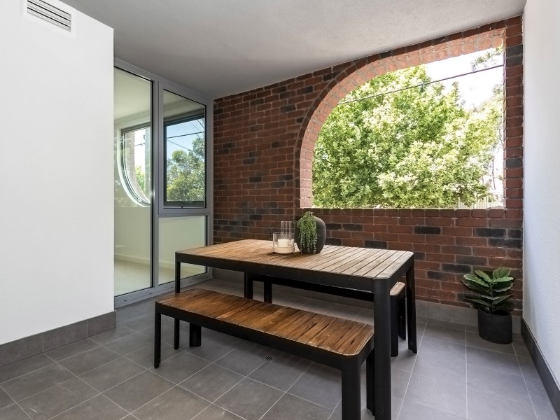 2/110 Terrace Road, Guildford WA 6055