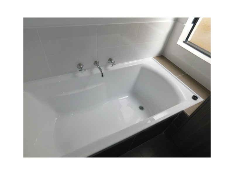 4 SUNRIDGE CLOSE, Caversham WA 6055