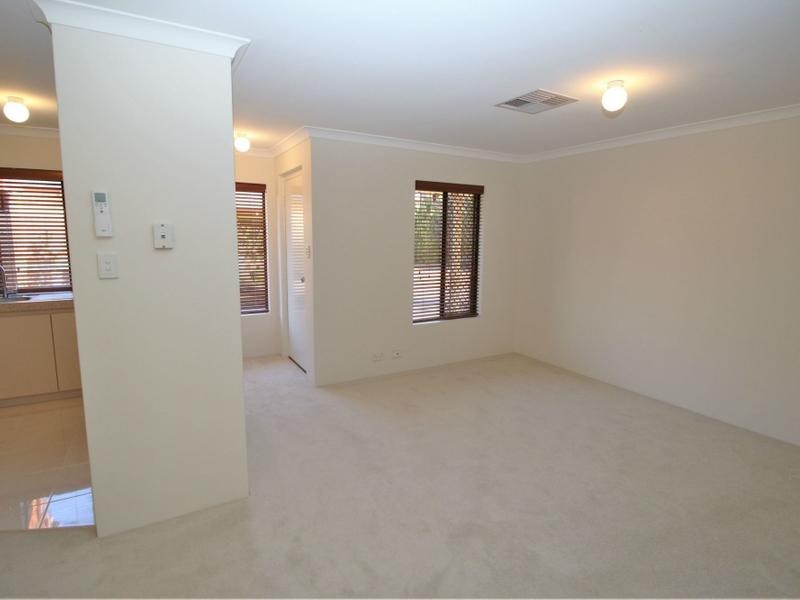 20/8 Garnsworthy Place, Bassendean WA 6054