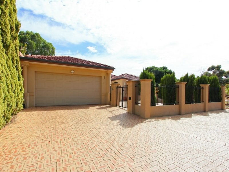 7 Houghton Close, South Guildford WA 6055