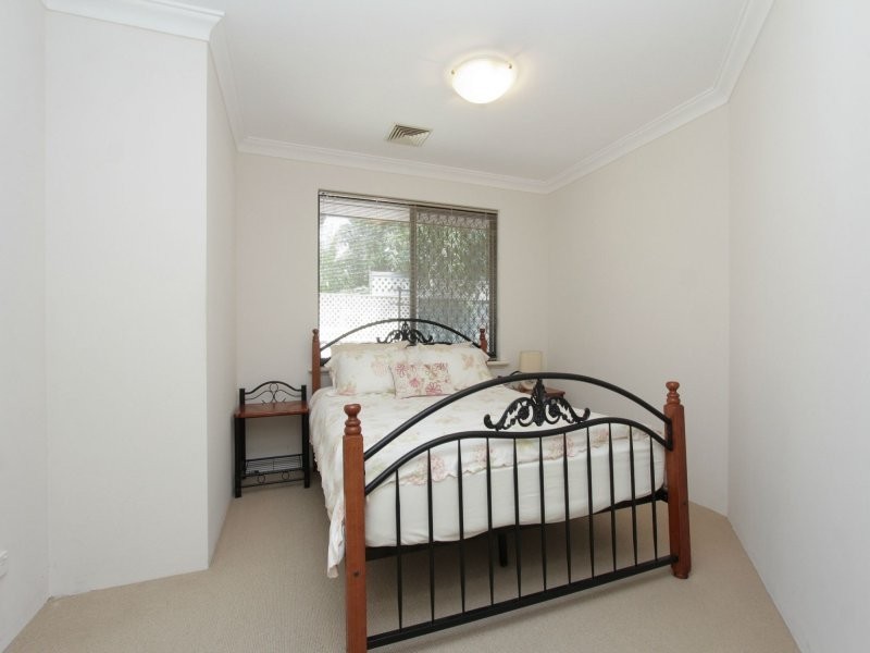 7 Houghton Close, South Guildford WA 6055