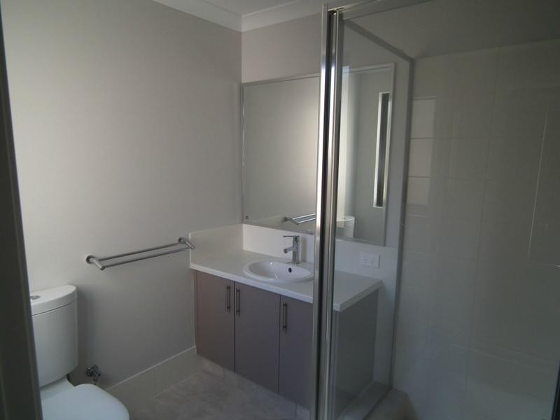 4/68 West Churchill Avenue, Munster WA 6166