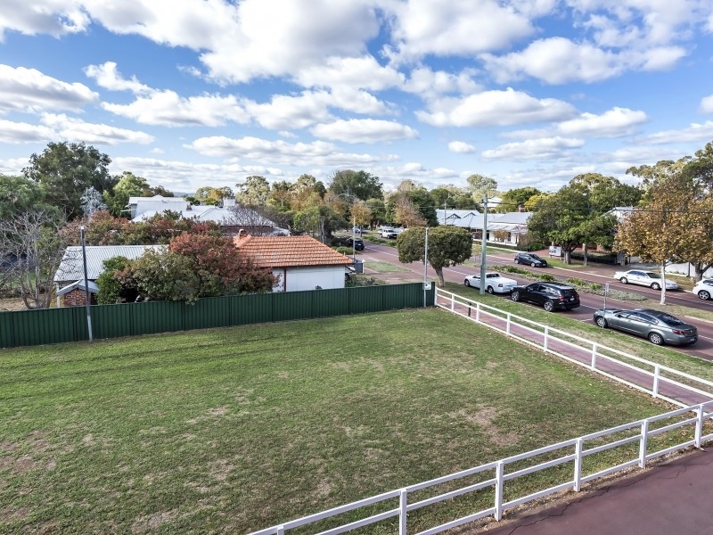 22/110 Terrace Road, Guildford WA 6055