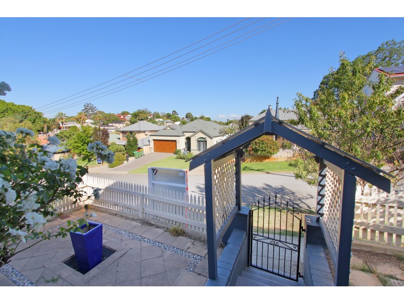 12 HILL STREET, Bayswater WA 6053