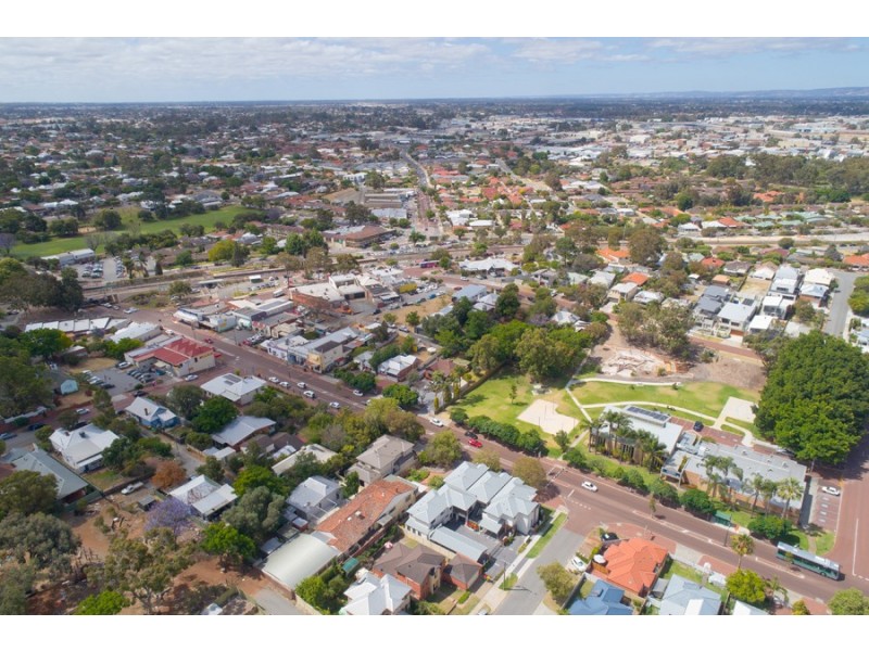 12 HILL STREET, Bayswater WA 6053