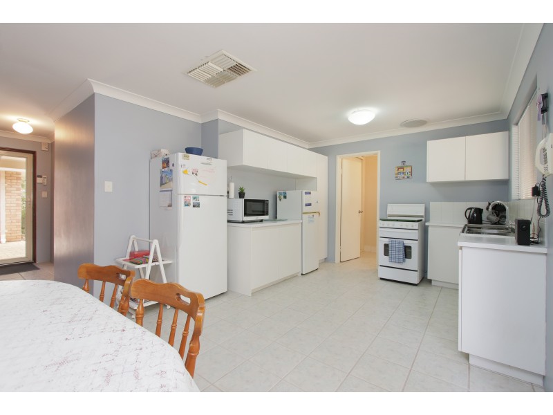b/4 NOVA COURT, Marangaroo WA 6064
