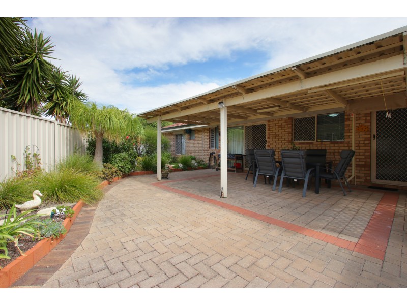 b/4 NOVA COURT, Marangaroo WA 6064